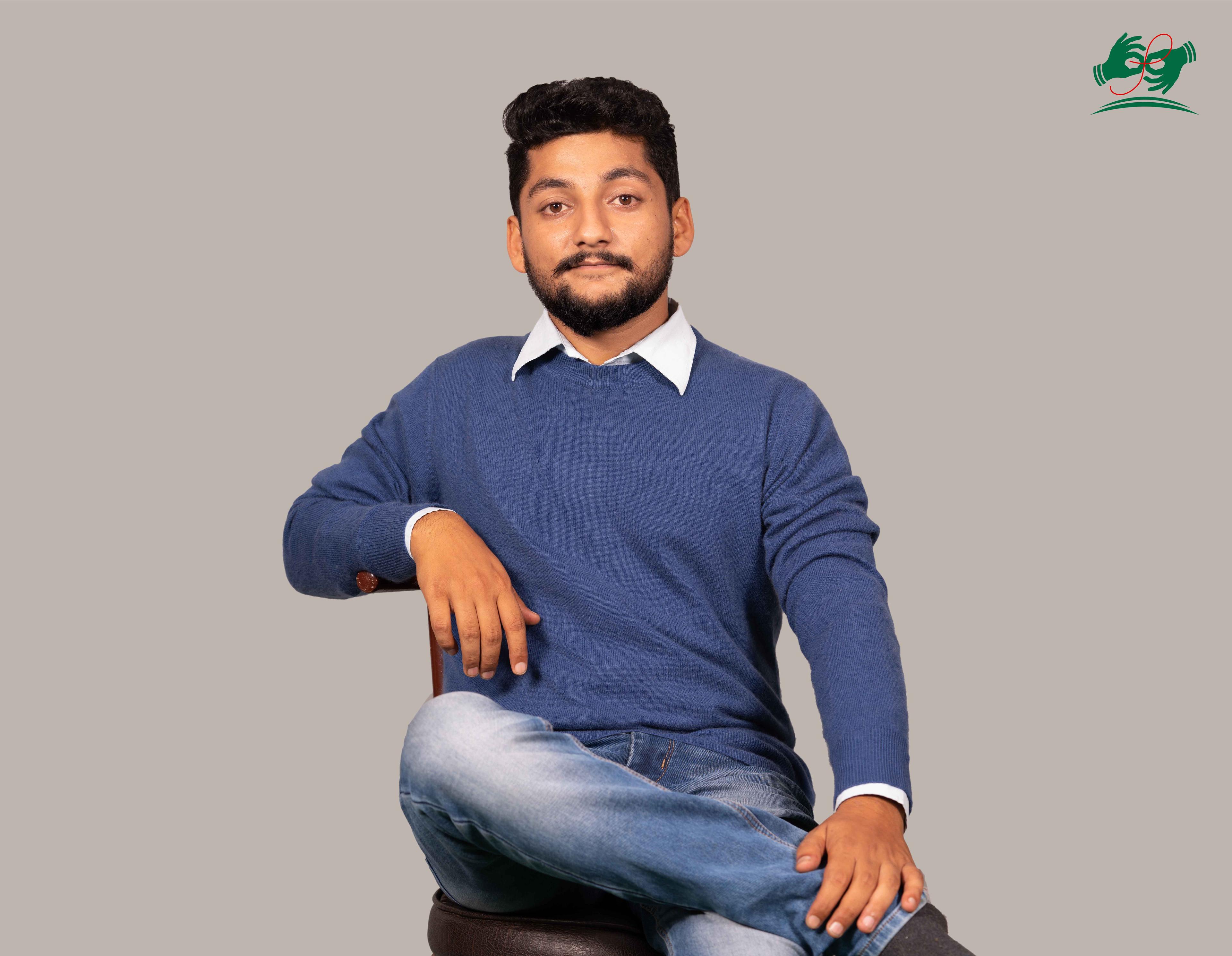 Cashmere Sweater for Men - Round Neck Design