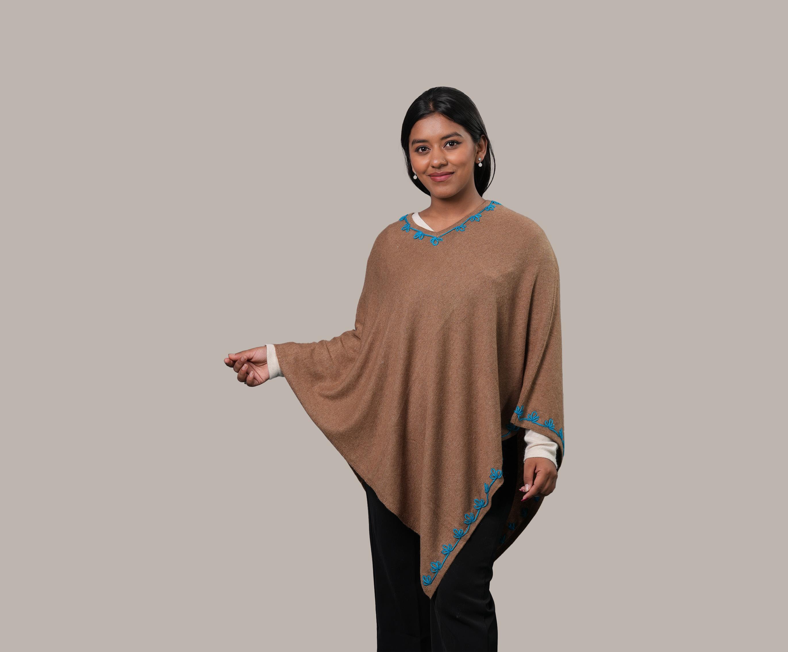 Cashmere Side Work Flower Poncho