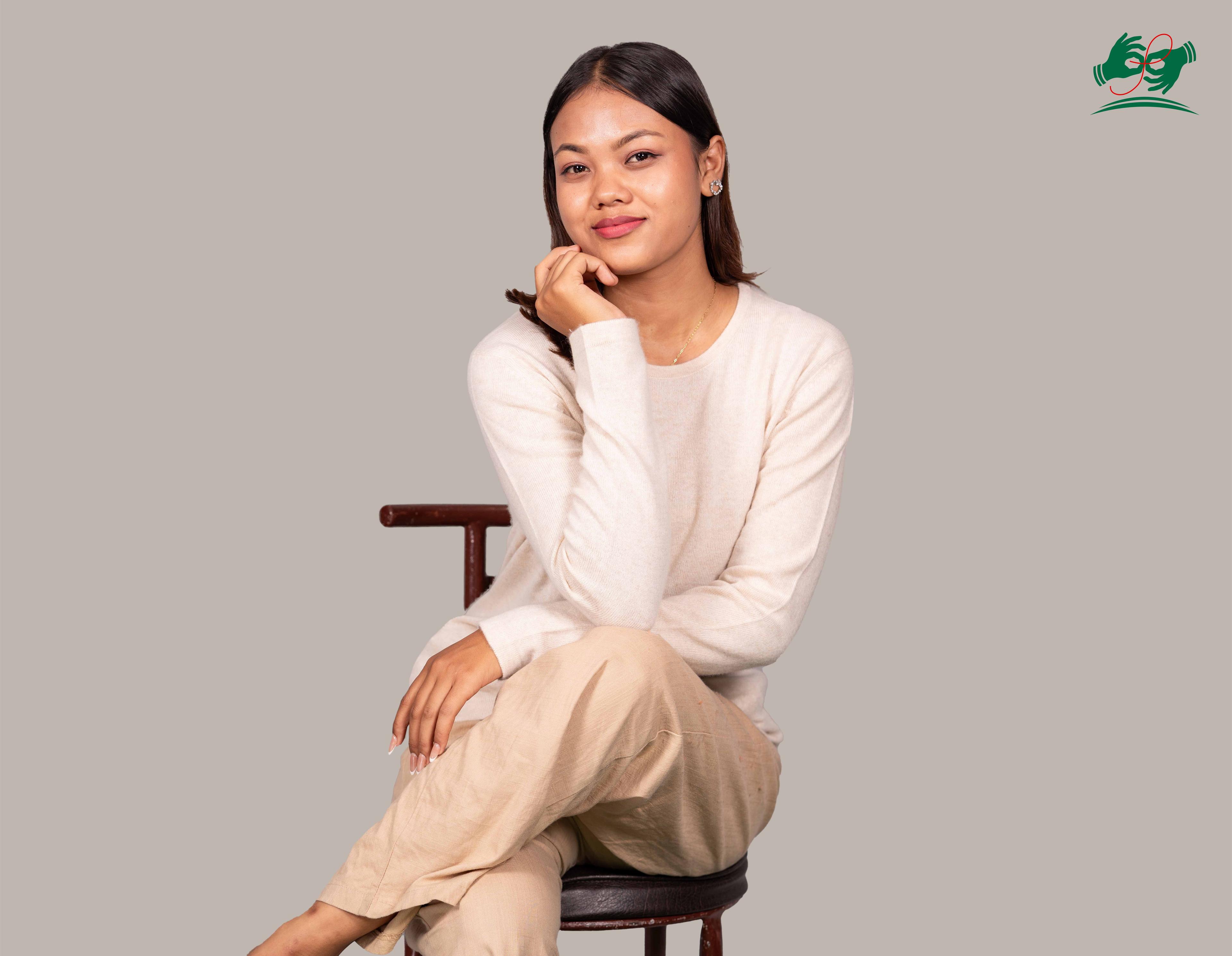 Cashmere Sweater for Women - Round Neck